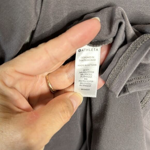 Athleta Gray long sleeve workout top size XS - Picture 3 of 5